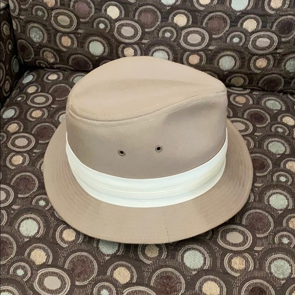 Men’s medium hat - Picture 2 of 4